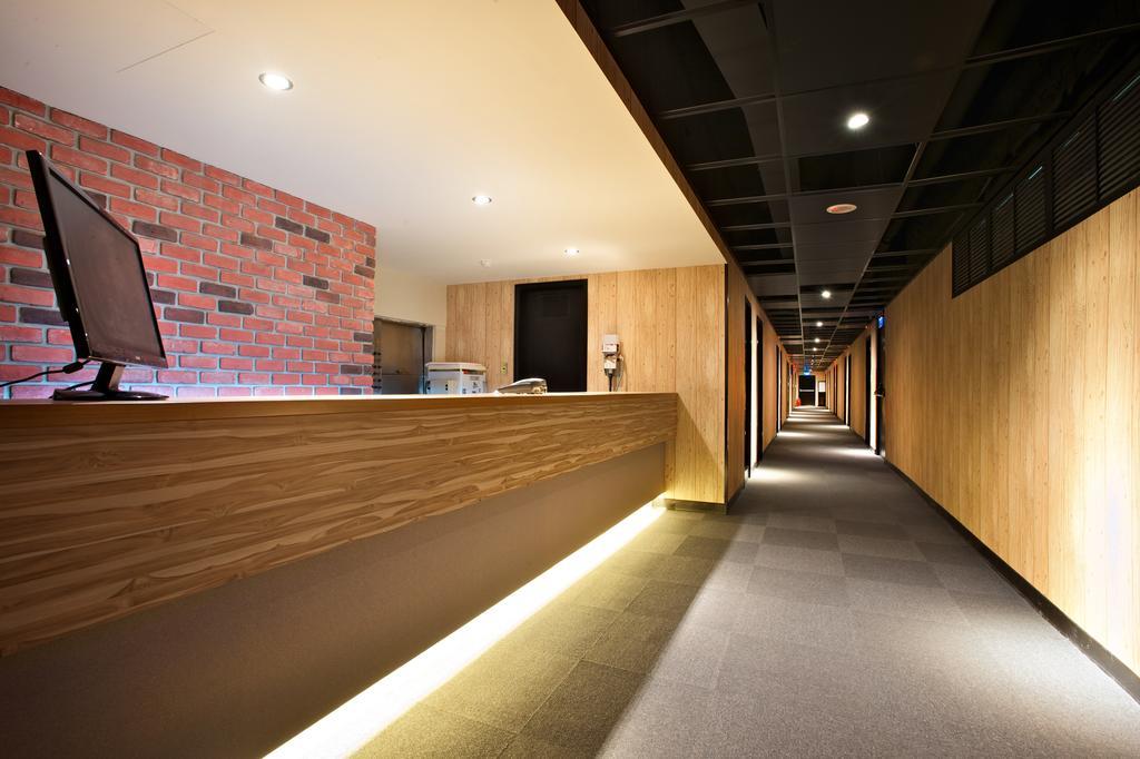 Atami Hotel Тайпей Екстериор снимка