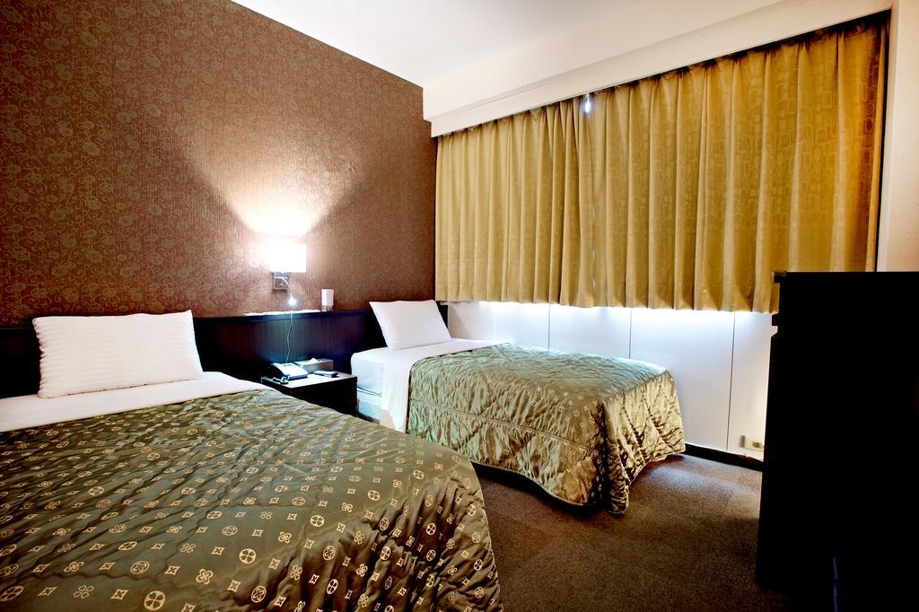Atami Hotel Тайпей Екстериор снимка