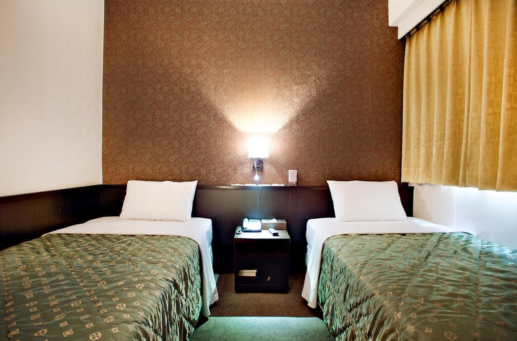 Atami Hotel Тайпей Екстериор снимка