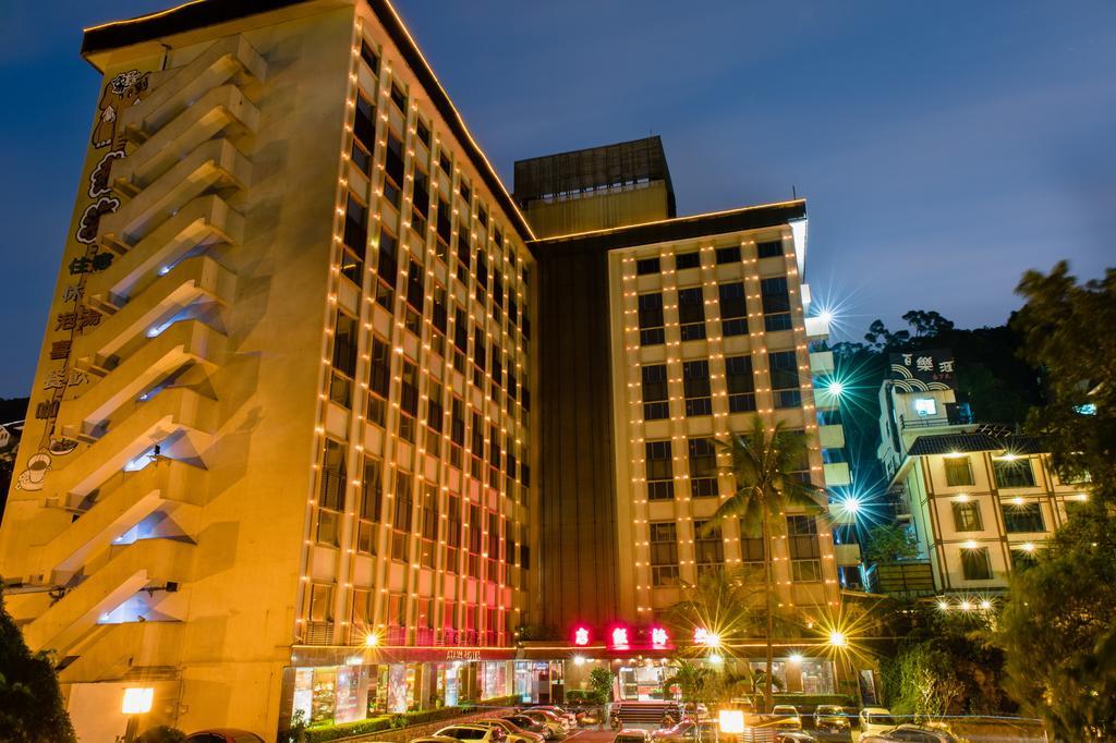 Atami Hotel Тайпей Екстериор снимка