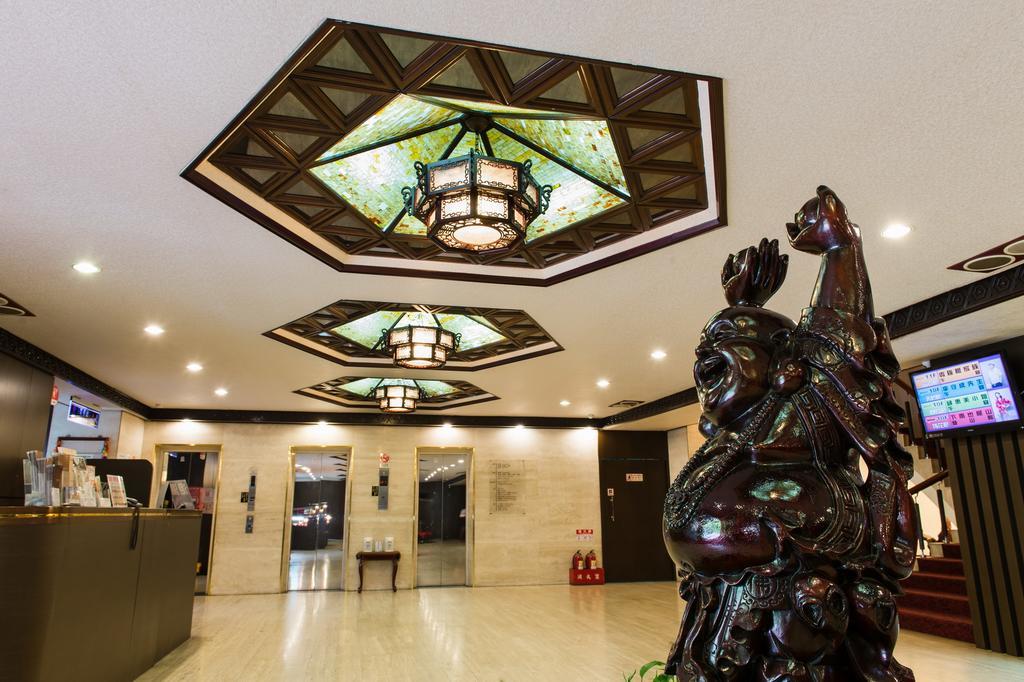 Atami Hotel Тайпей Екстериор снимка