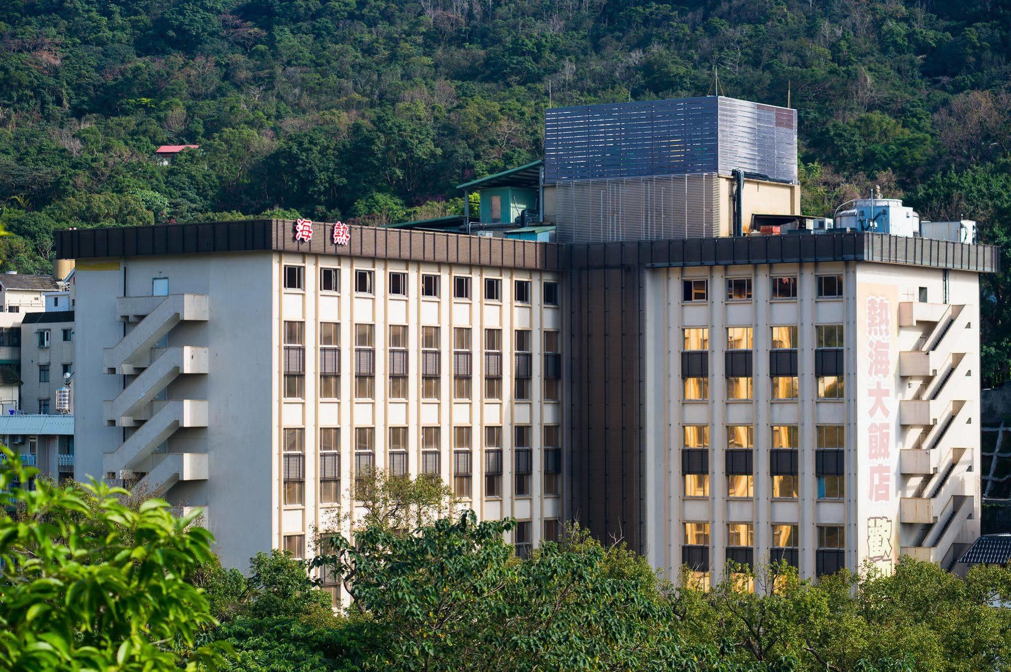 Atami Hotel Тайпей Екстериор снимка