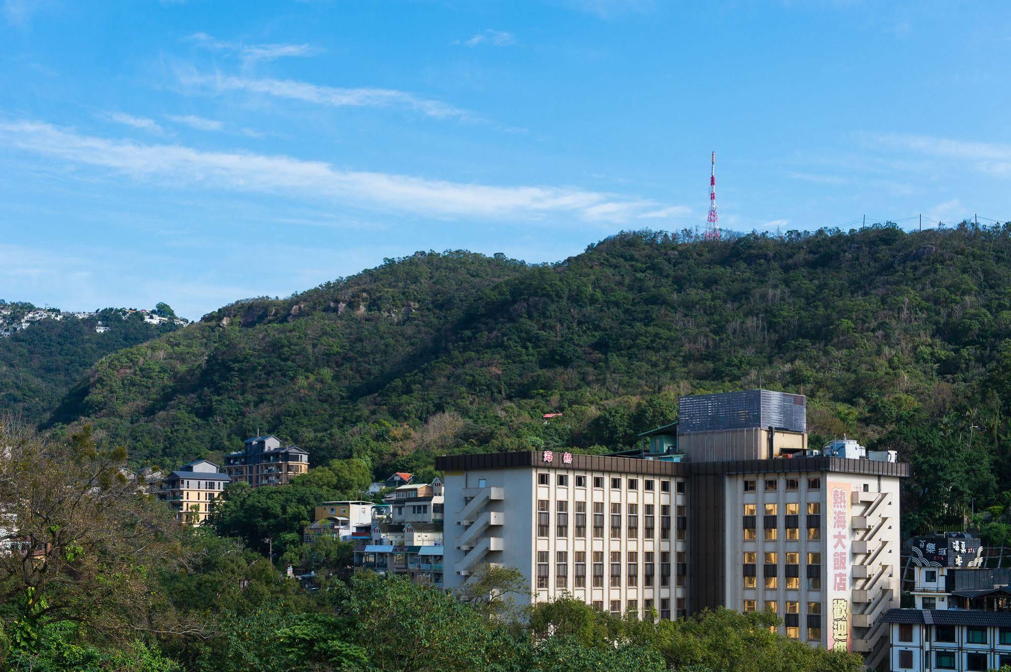Atami Hotel Тайпей Екстериор снимка