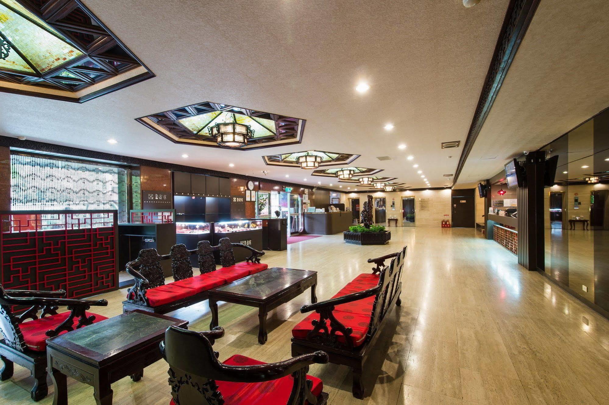 Atami Hotel Тайпей Екстериор снимка